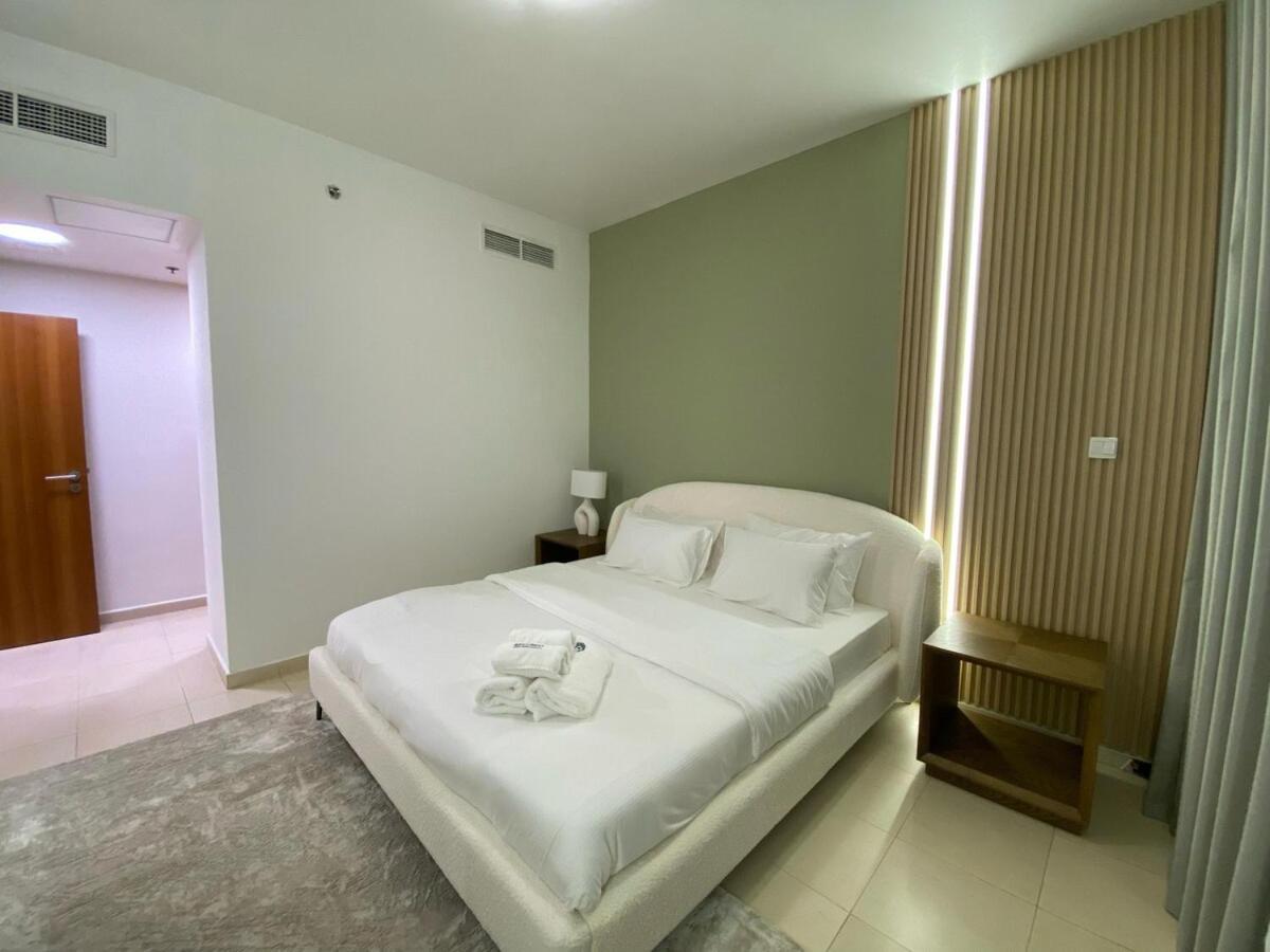 Apartment Modern 2 Bhk In Dubai